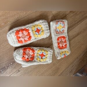 WILD FABLE ONE SIZE CROCHET MITTENS AND HEADBAND